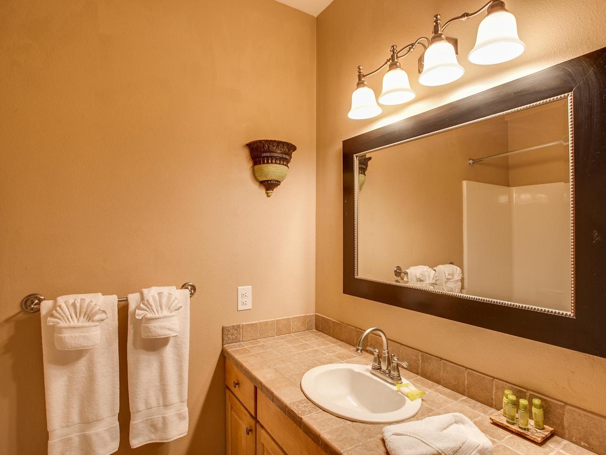 Leavenworth Village Inn Room photo